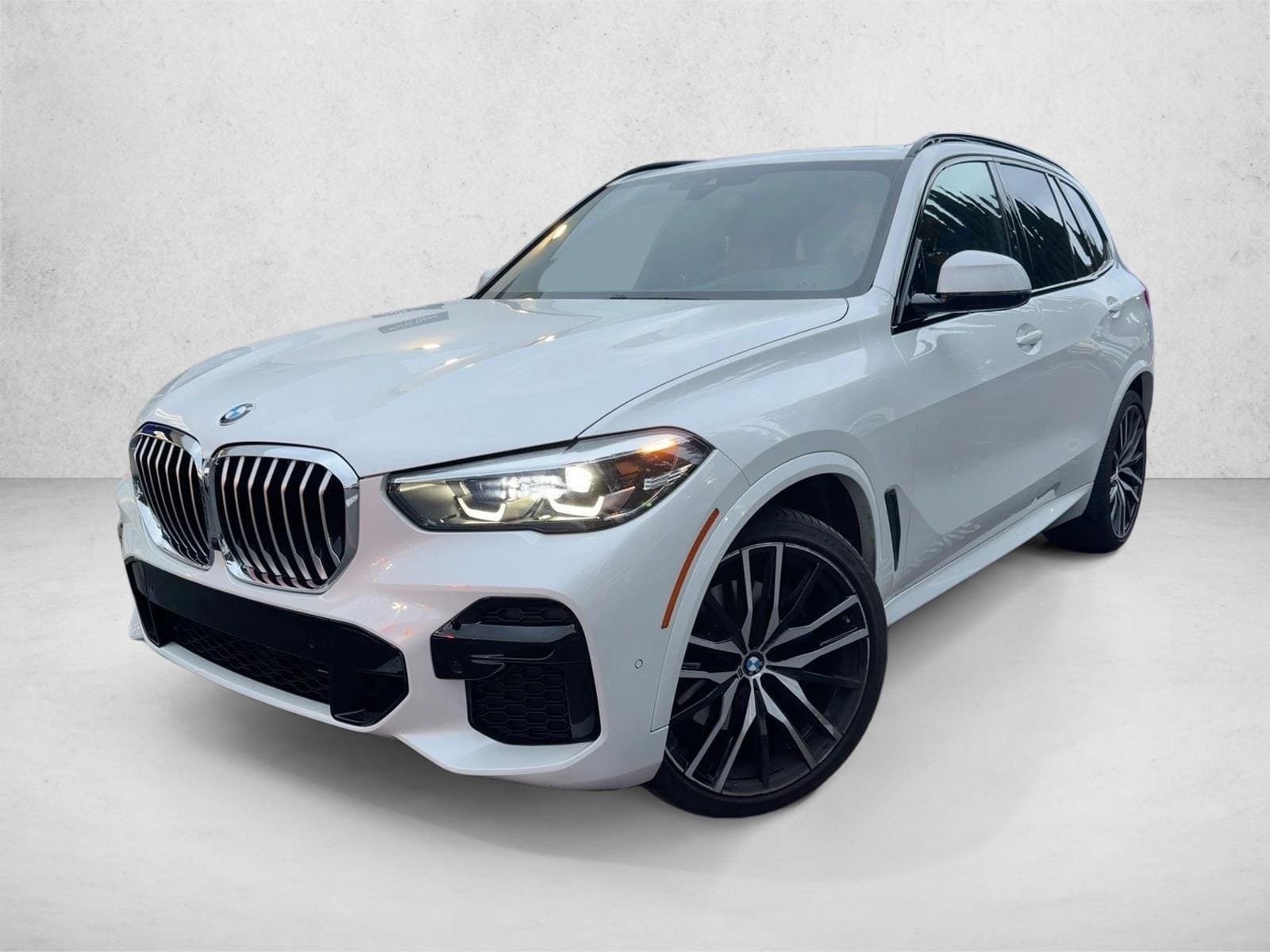 2022 BMW X5 40i's photo