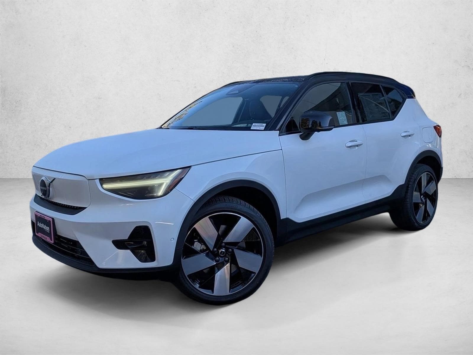 2026 Volvo EX40 Plus's photo