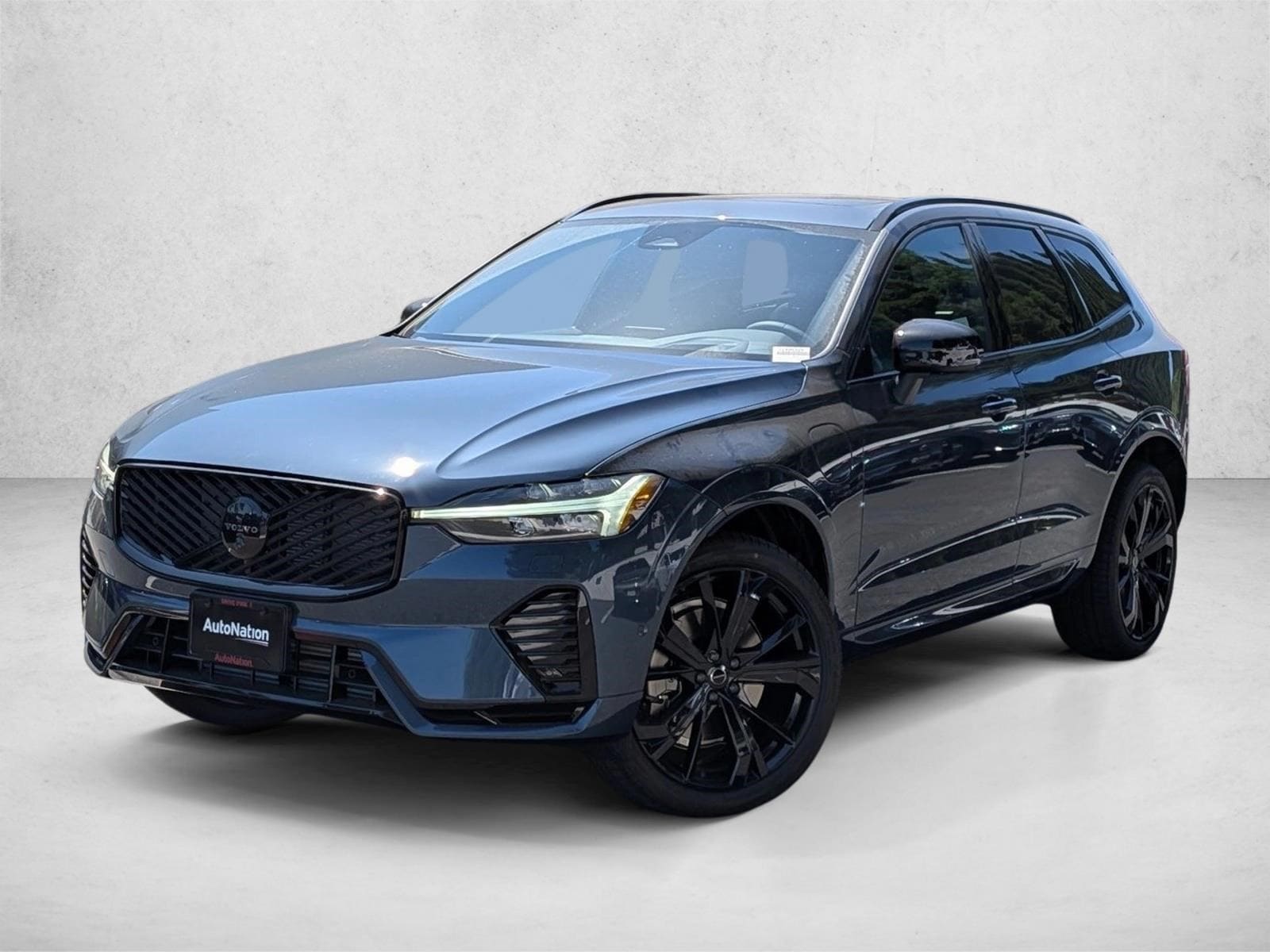 2026 Volvo XC60 Plug-In Hybrid