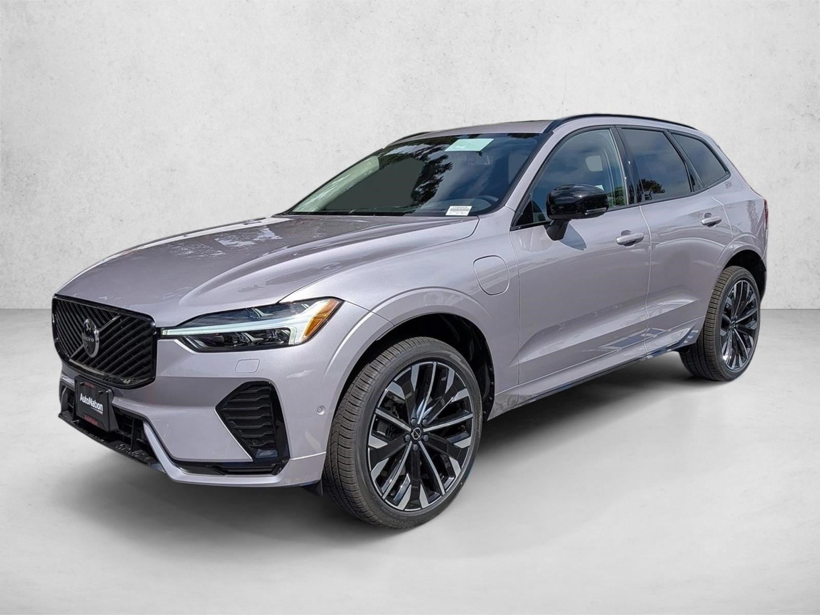 2026 Volvo XC60 T8 Ultra Dark AWD's photo