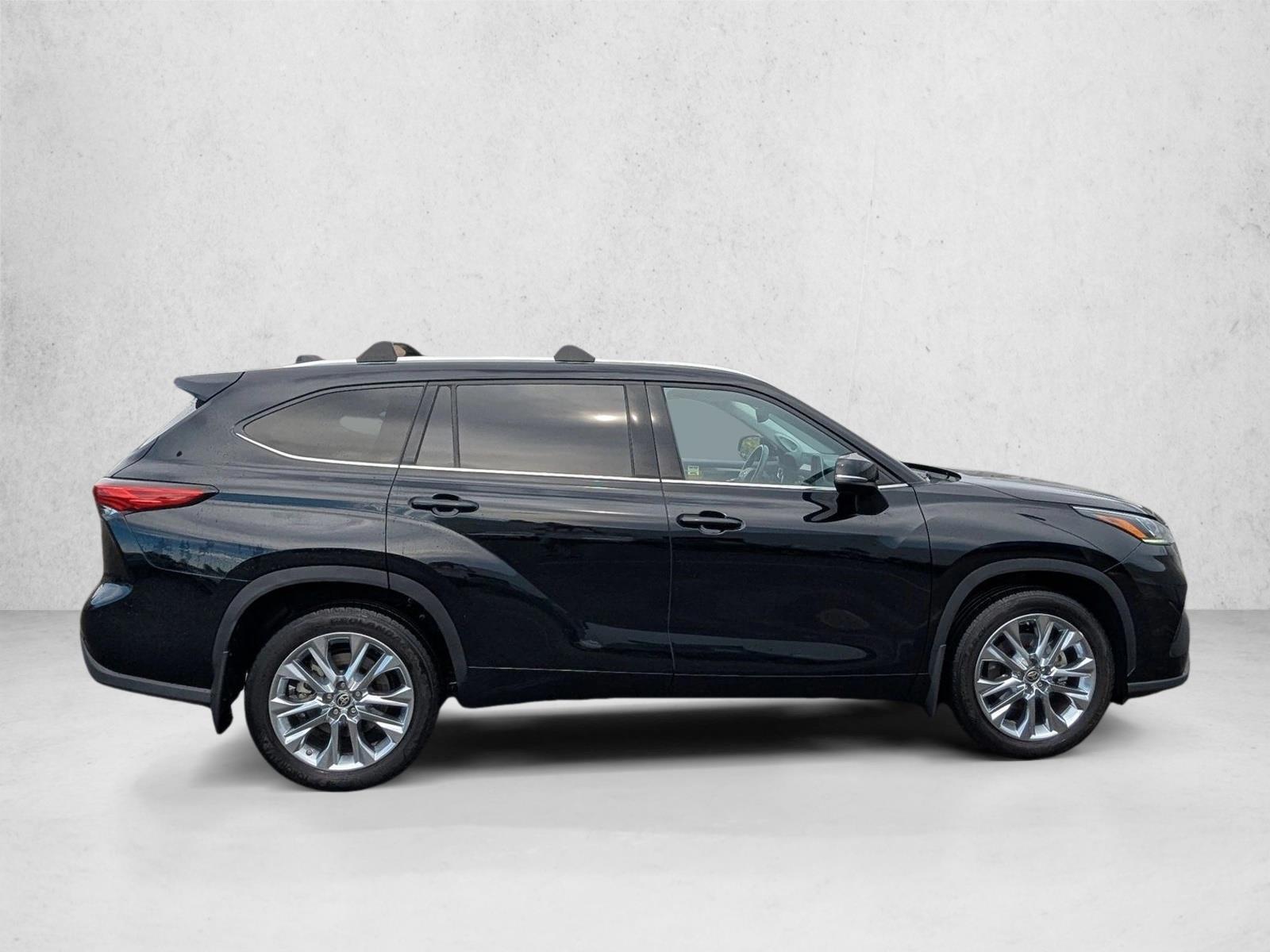 2021 Toyota Highlander Limited photo 4