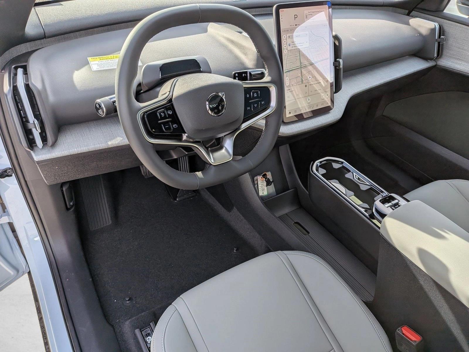 2026 Volvo EX30 Plus photo 3