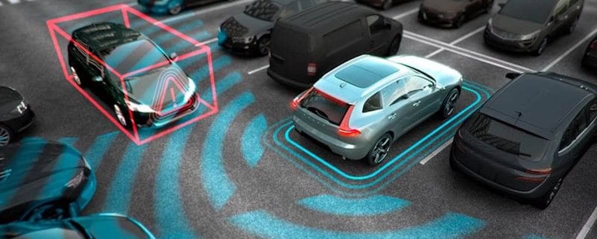 Volvo Cross Traffic Alert