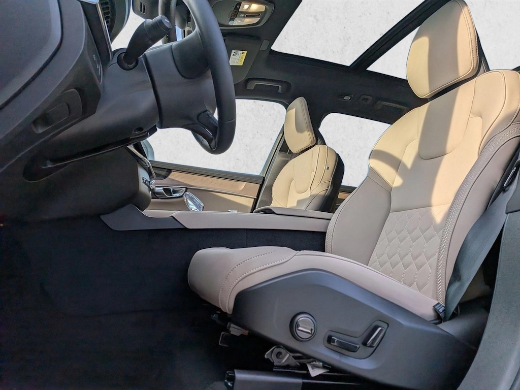 New 2026 Volvo XC90 plug-in hybrid Plus SUV