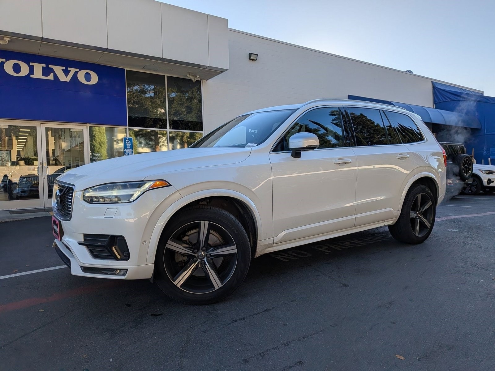 2019 Volvo XC90 R-Design's photo
