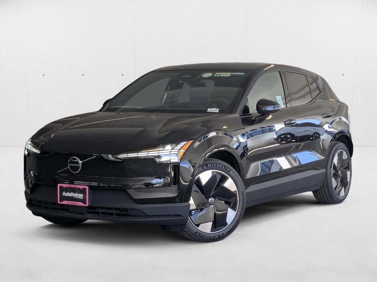 2025 Volvo EX30 Twin Motor Performance Plus's photo