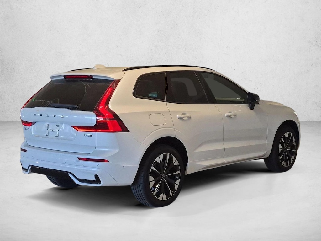 New 2026 Volvo XC60 Plus SUV