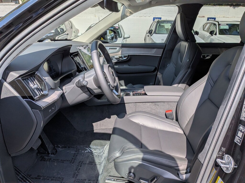 New 2026 Volvo XC90 plug-in hybrid Ultra SUV