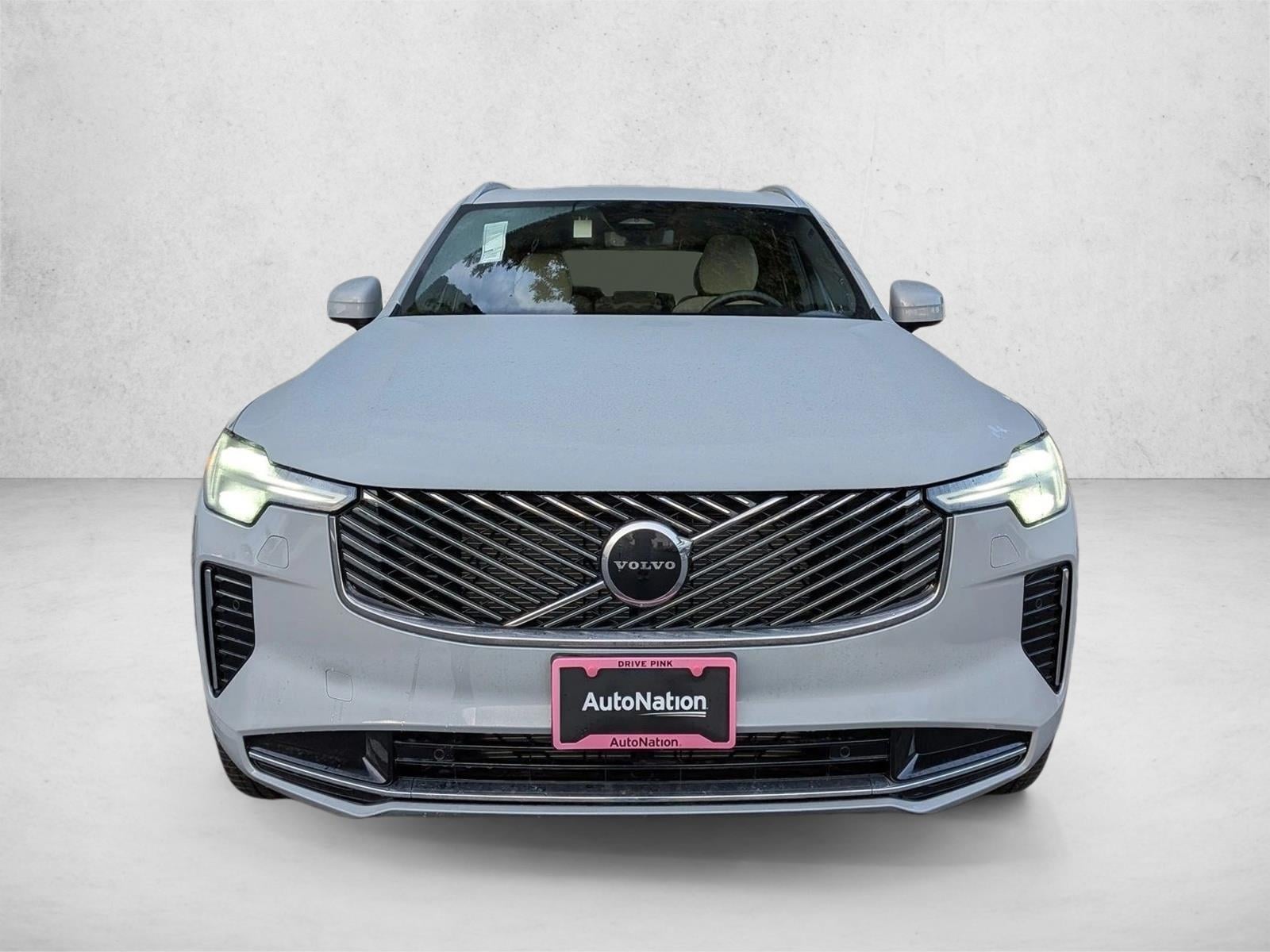 2025 Volvo XC90 Core photo 6