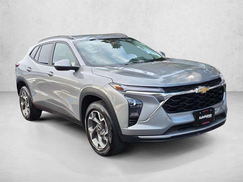 Used 2025 Chevrolet Trax LT SUV
