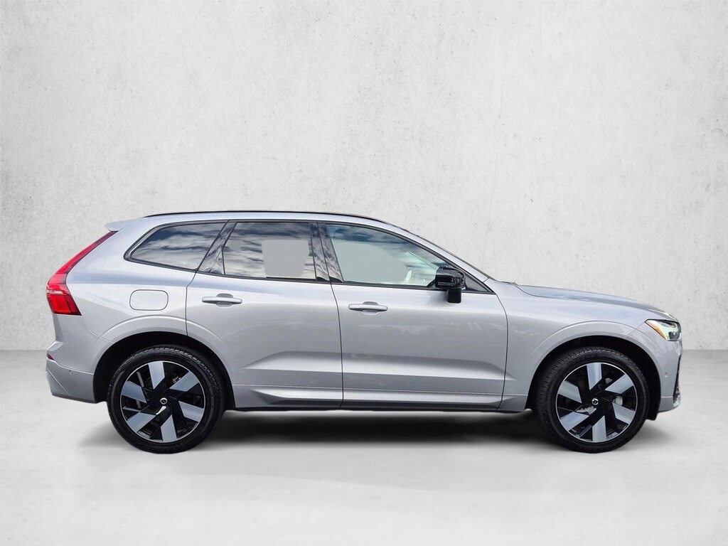 Used 2024 Volvo XC60 plug-in hybrid T8 Plus Dark SUV