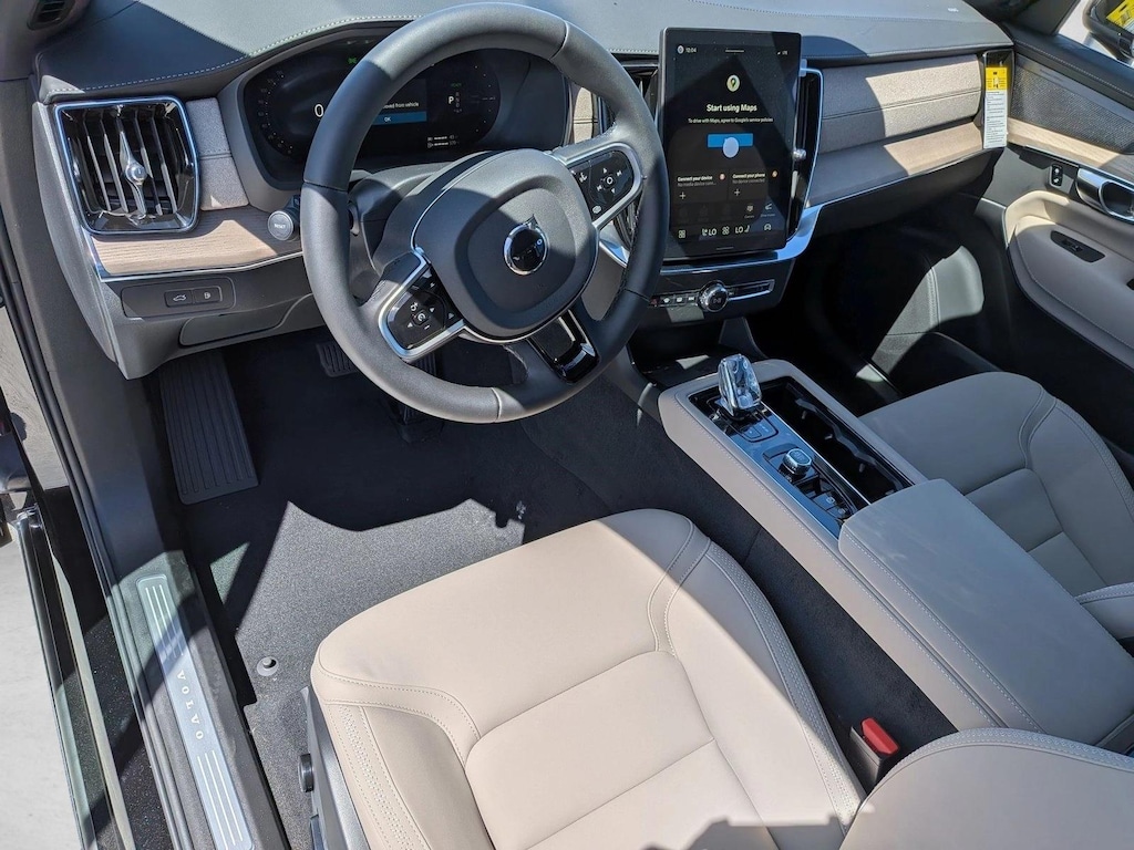 New 2026 Volvo XC90 plug-in hybrid Plus SUV