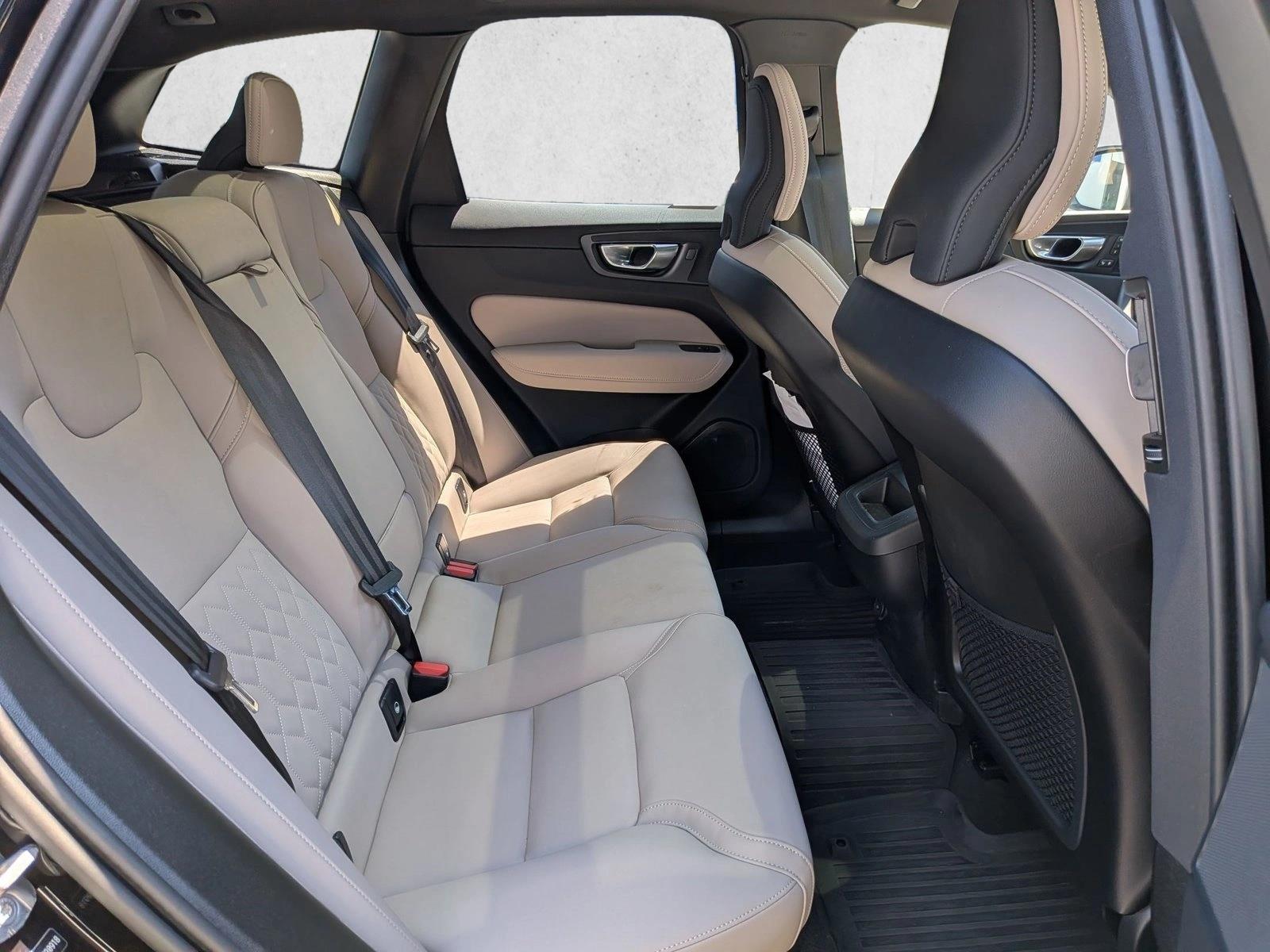 2026 Volvo XC60 Plus - Photo 21