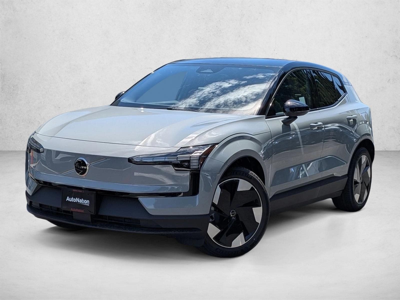 2026 Volvo EX30 Single Motor Plus's photo
