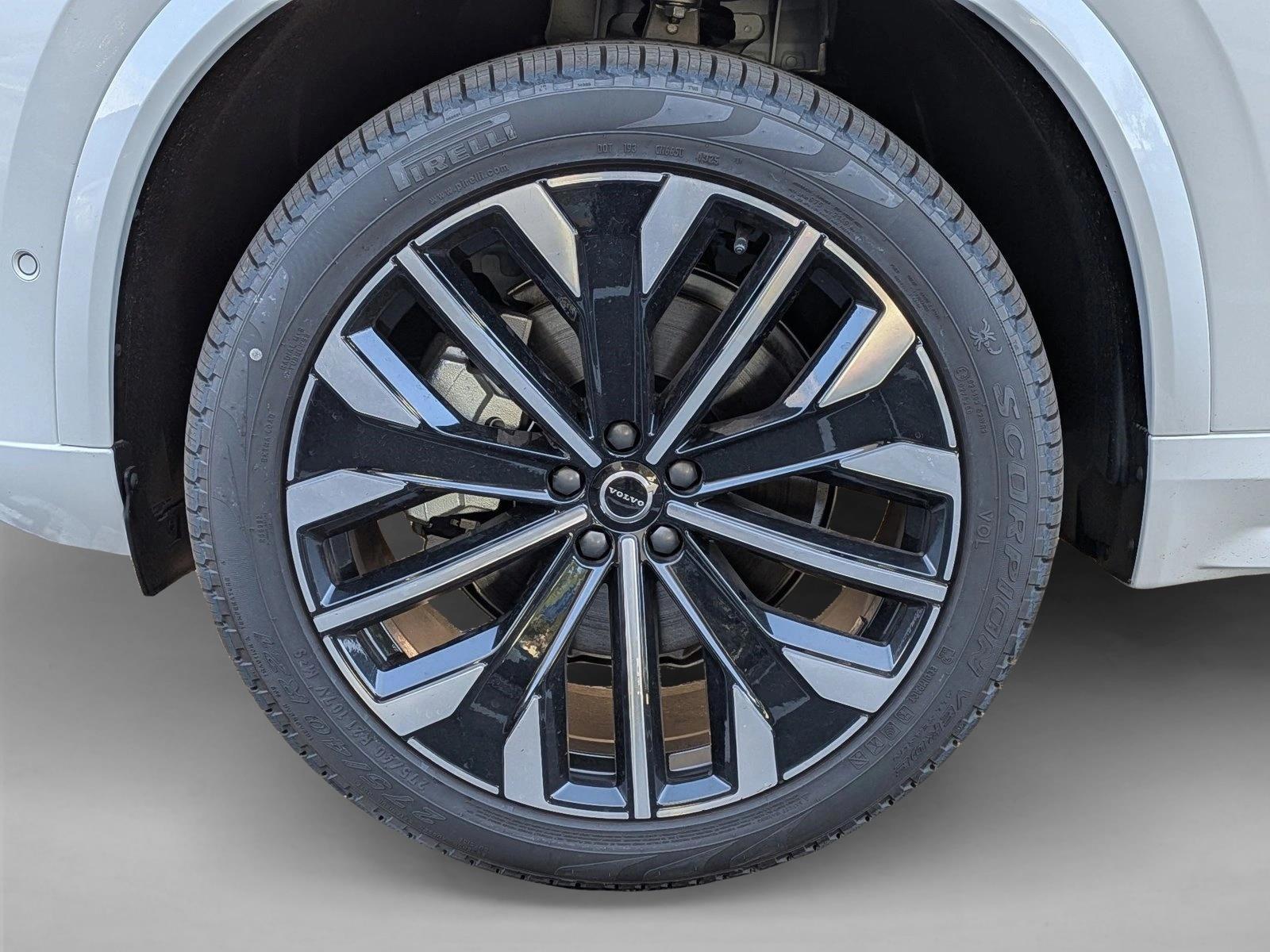 2026 Volvo XC90 Plus - Photo 10
