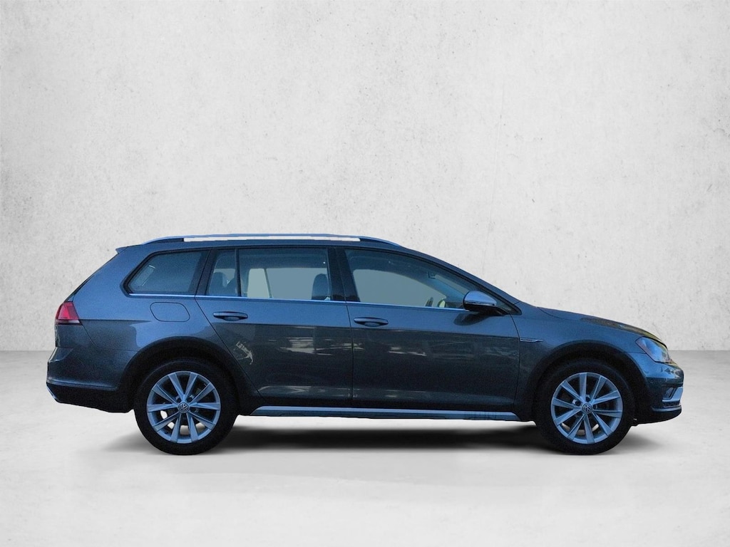 Used 2017 Volkswagen Golf Alltrack TSI S 4MOTION Wagon