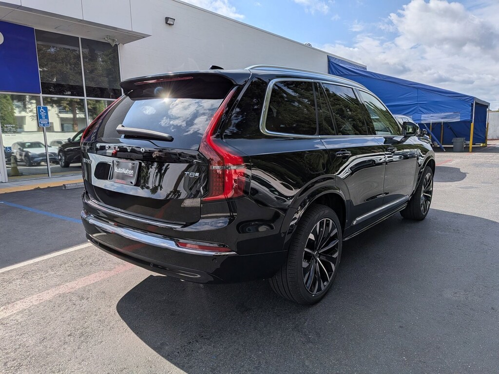 New 2026 Volvo XC90 plug-in hybrid Ultra SUV