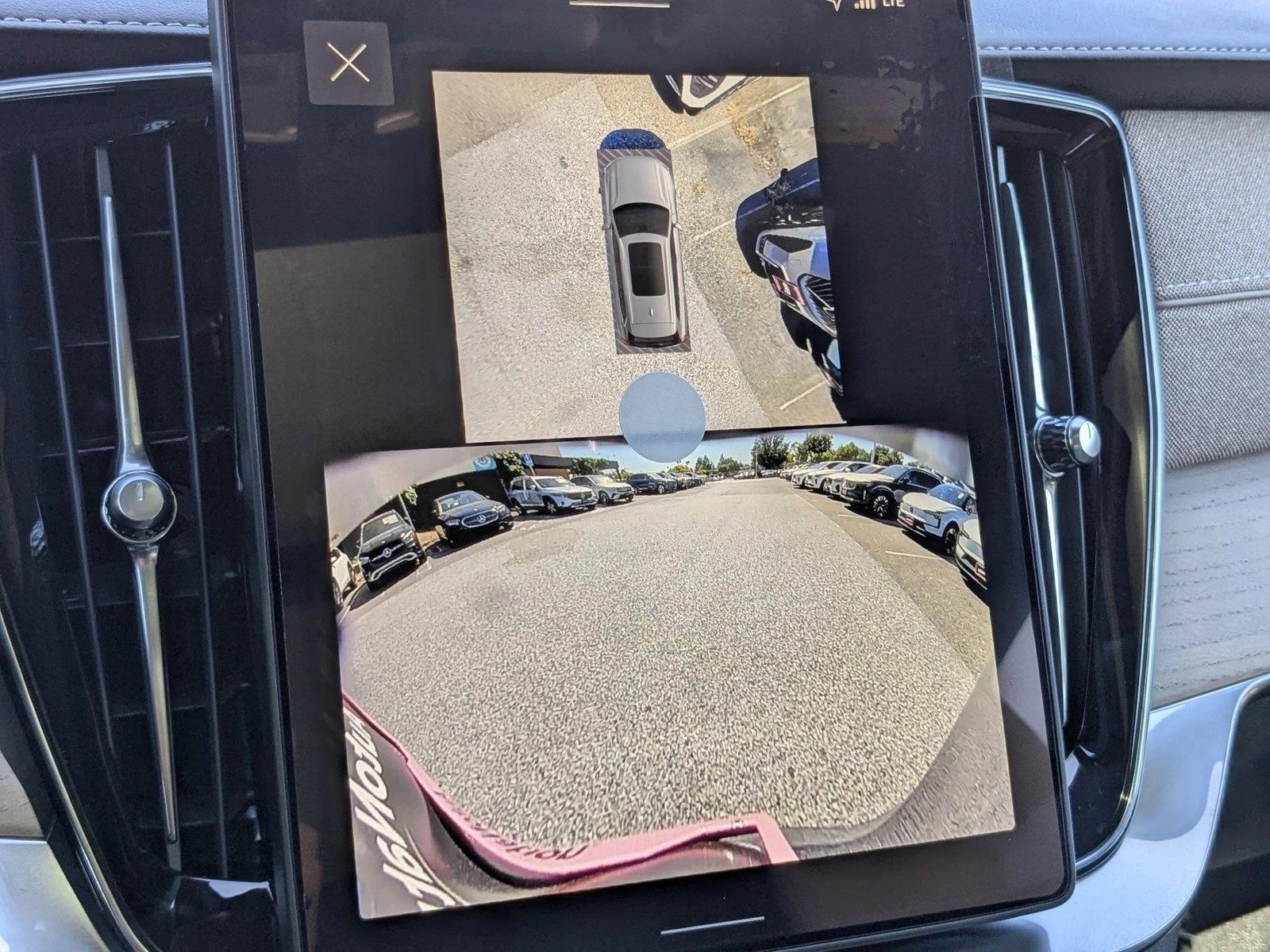 2026 Volvo XC90 Plus - Photo 13