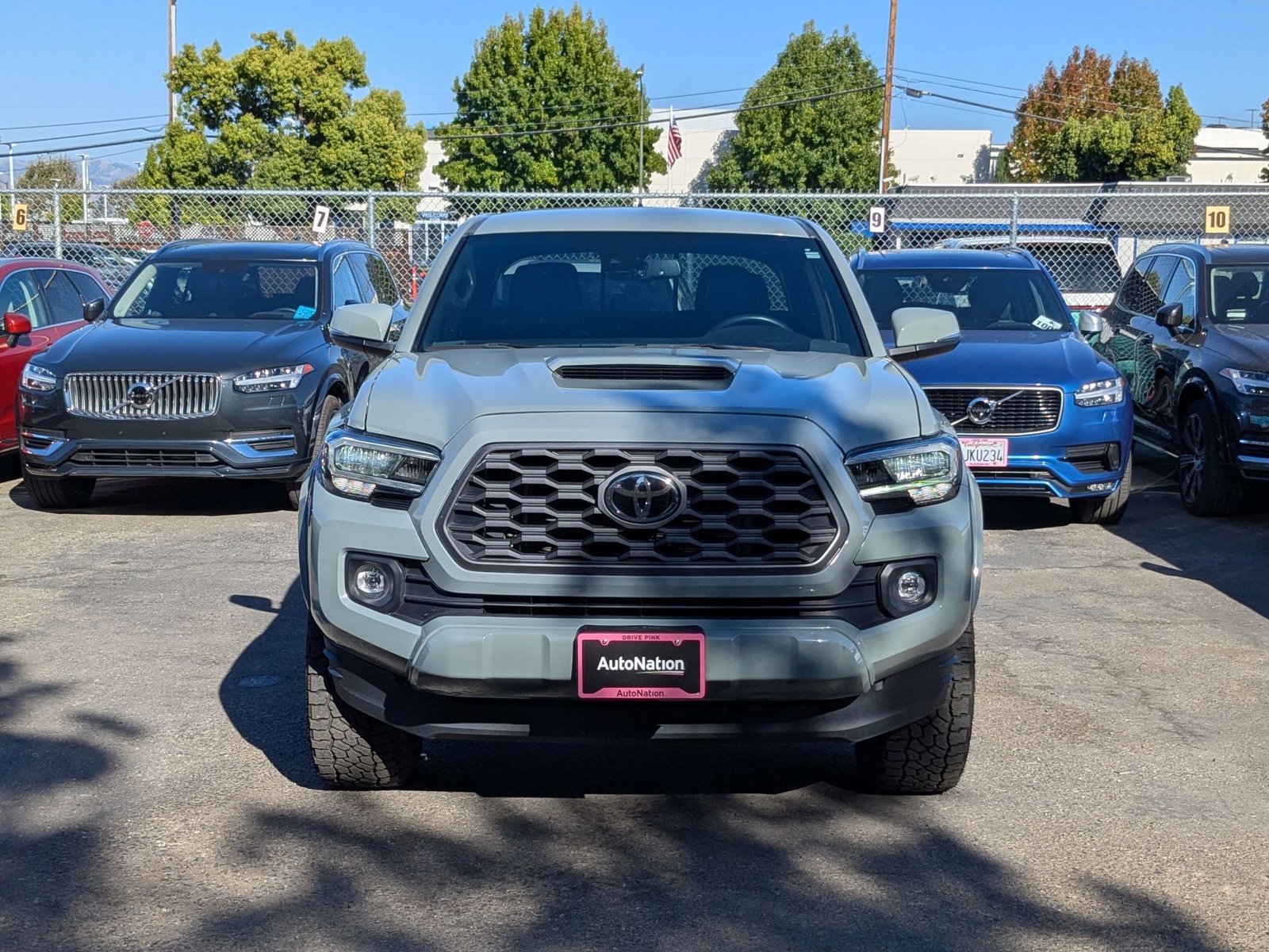2022 Toyota Tacoma TRD Sport V6 photo 2