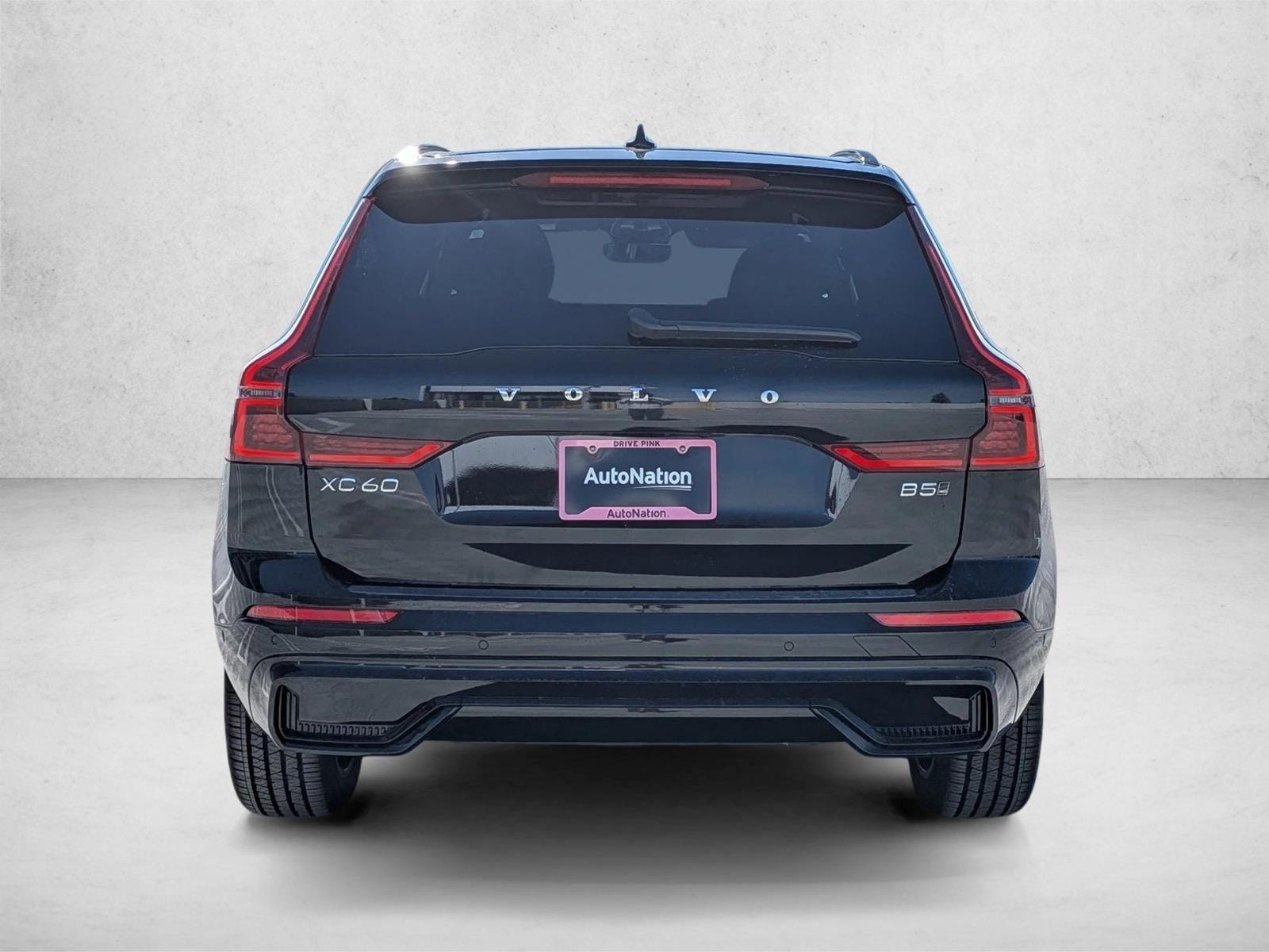 2026 Volvo XC60 Plus - Photo 7