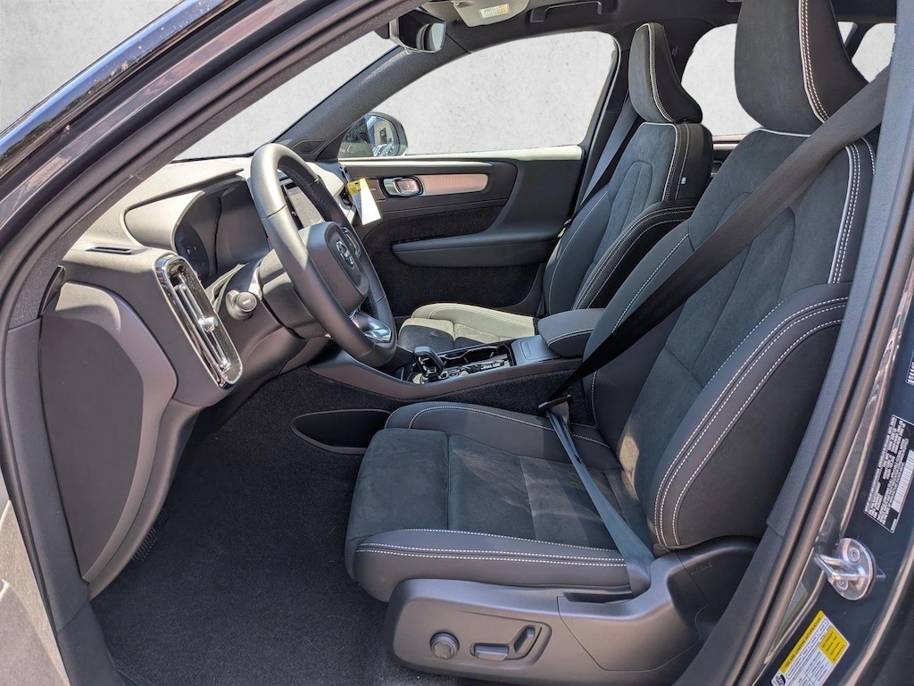 New 2026 Volvo XC40 Ultra Black Edition SUV