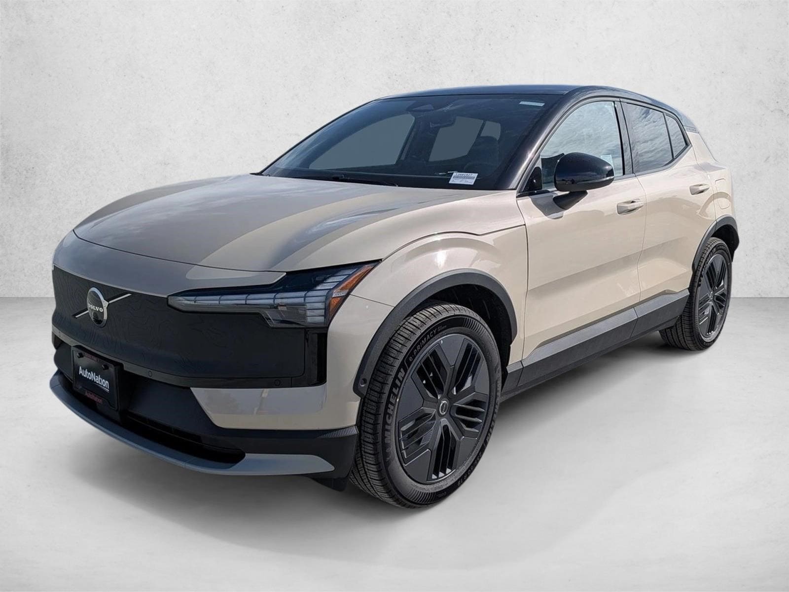2026 Volvo EX30 Twin Motor Cross Country Ultra's photo