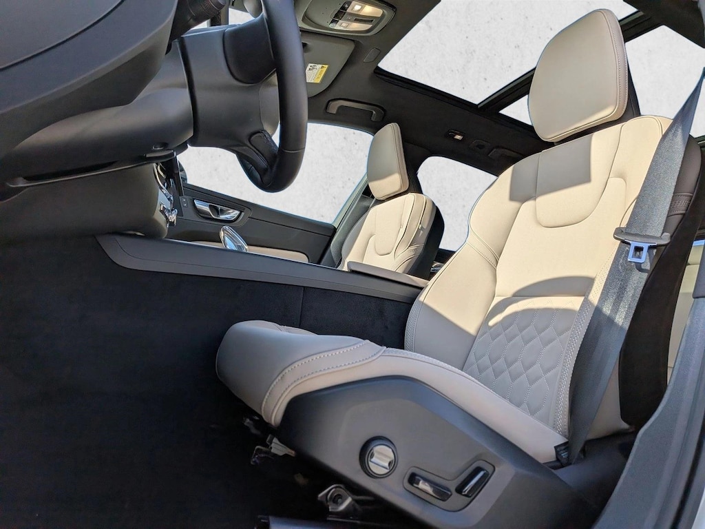 New 2026 Volvo XC60 Plus SUV