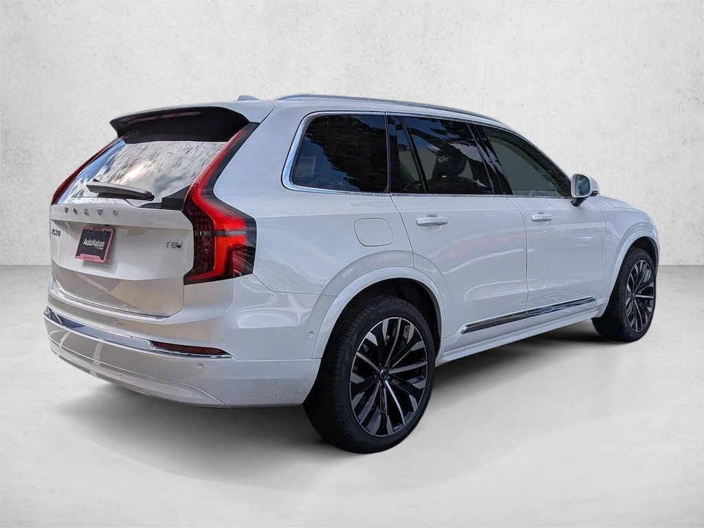 New 2026 Volvo XC90 plug-in hybrid Ultra SUV