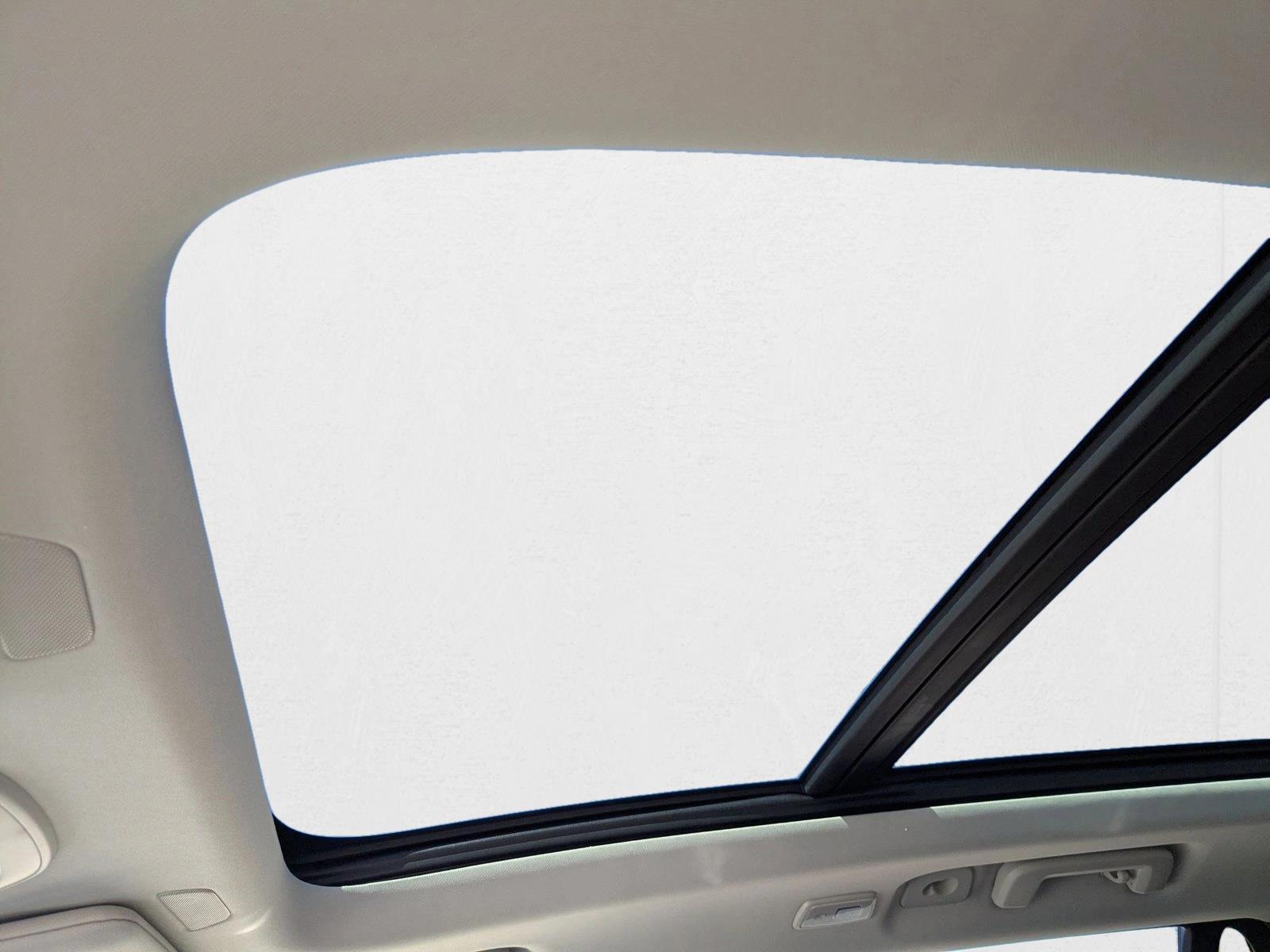 2026 Volvo XC90 plug-in hybrid Plus photo 5