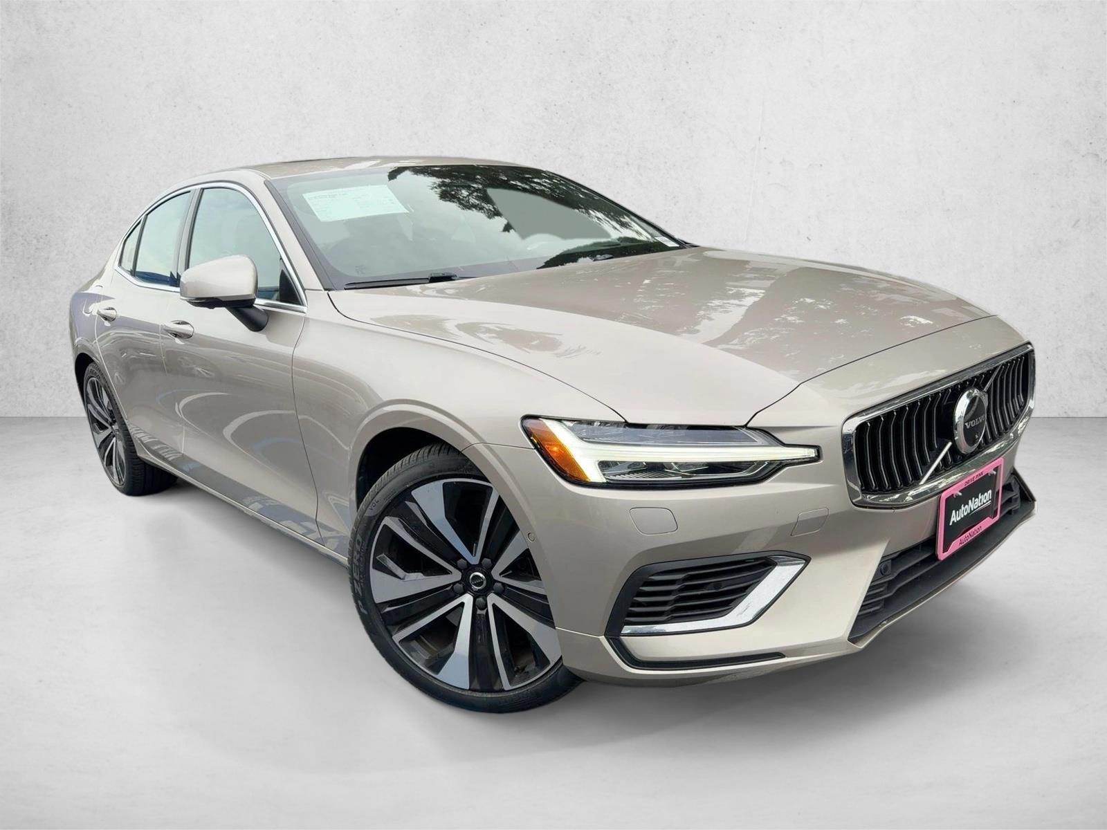 2023 Volvo S60 Recharge Ultimate photo 3