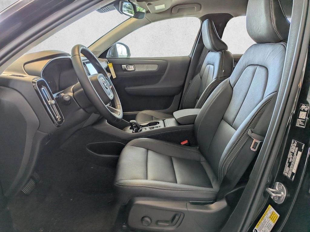New 2026 Volvo XC40 Core SUV
