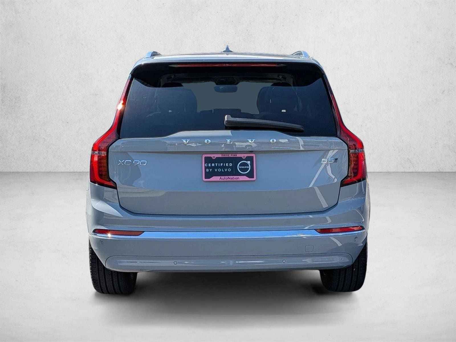 2026 Volvo XC90 B5 Core photo 6