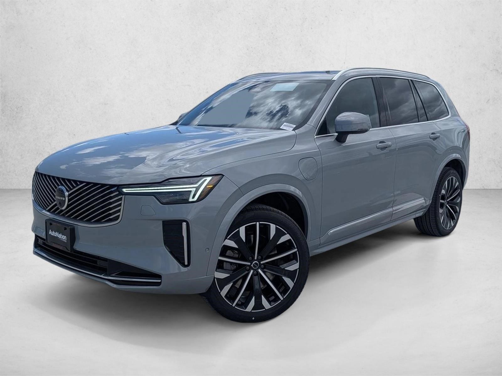 2026 Volvo XC90 T8 Recharge Plus Bright 7-Seat 4WD's photo