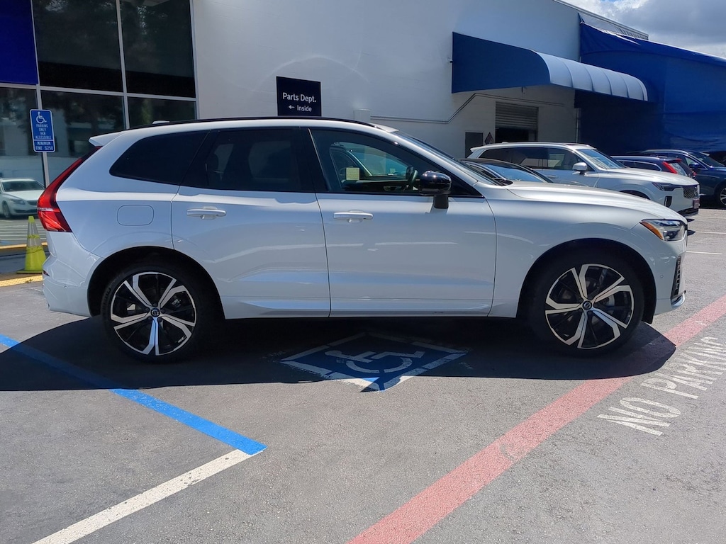 Certified 2023 Volvo XC60 B5 AWD Ultimate Dark SUV