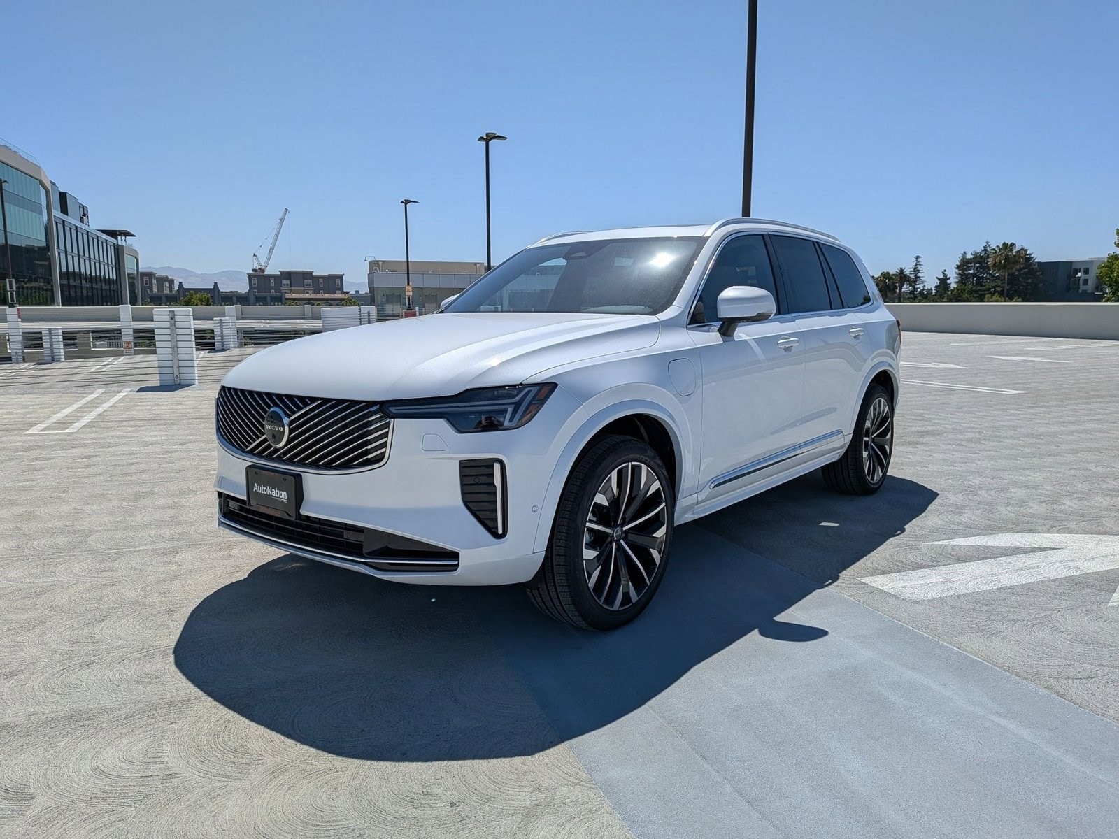 2026 Volvo XC90 T8 Recharge Plus Bright 7-Seat 4WD's photo