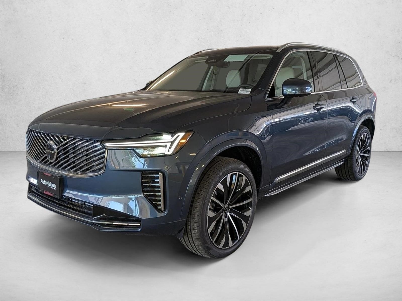 2026 Volvo XC90 T8 Recharge Ultra Bright 4WD's photo