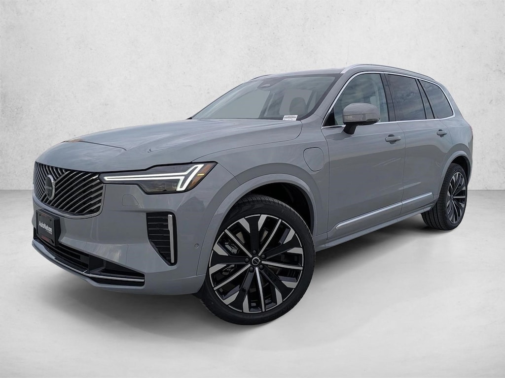 New 2026 Volvo XC90 plug-in hybrid Ultra SUV