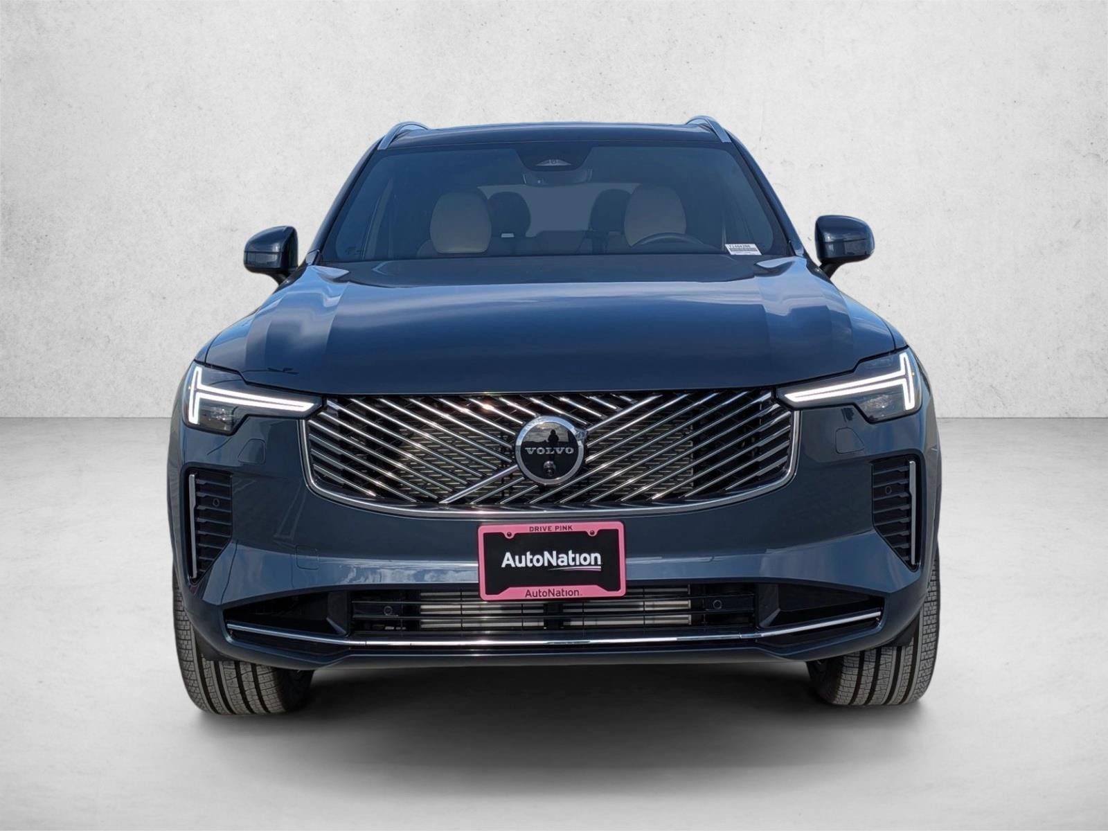 2026 Volvo XC90 plug-in hybrid Plus photo 6