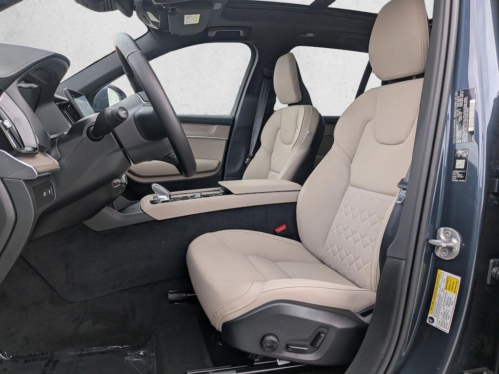 New 2026 Volvo XC90 plug-in hybrid Plus SUV