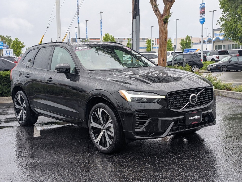 Used 2024 Volvo XC60 plug-in hybrid T8 Ultimate Dark SUV