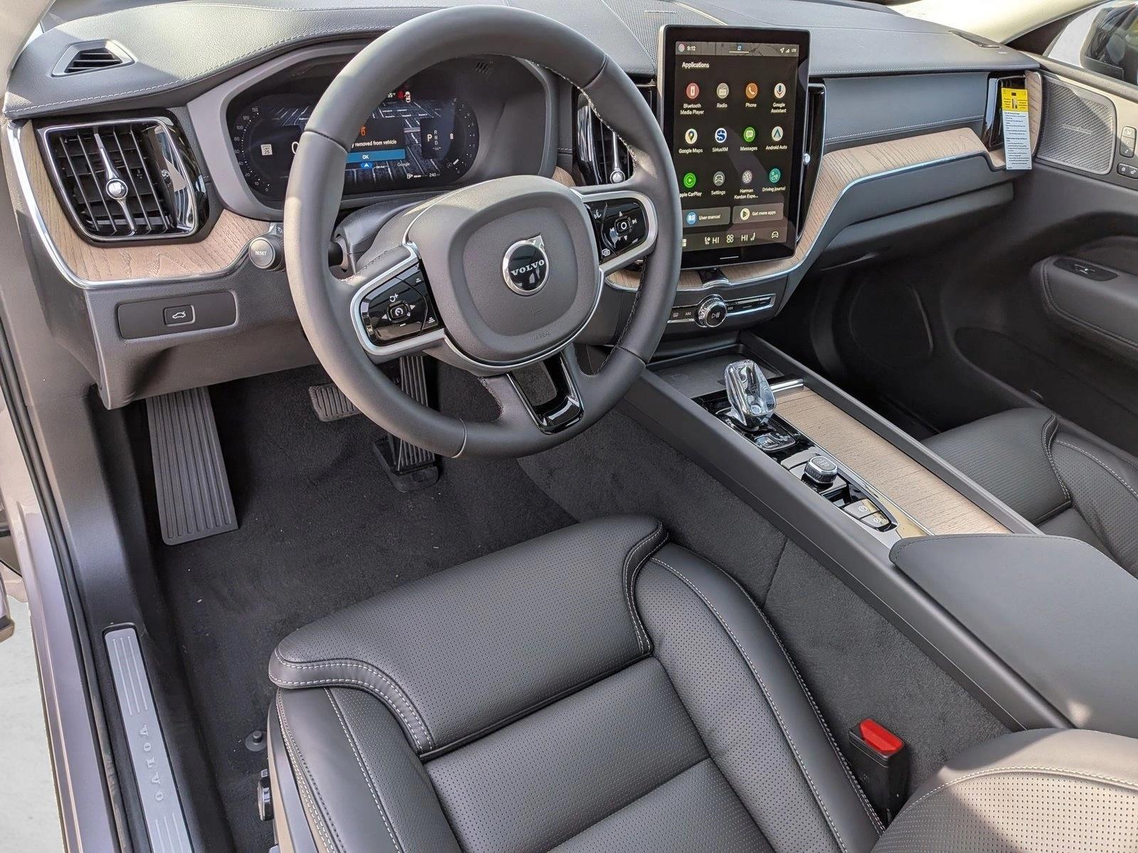 2026 Volvo XC60 photo 3