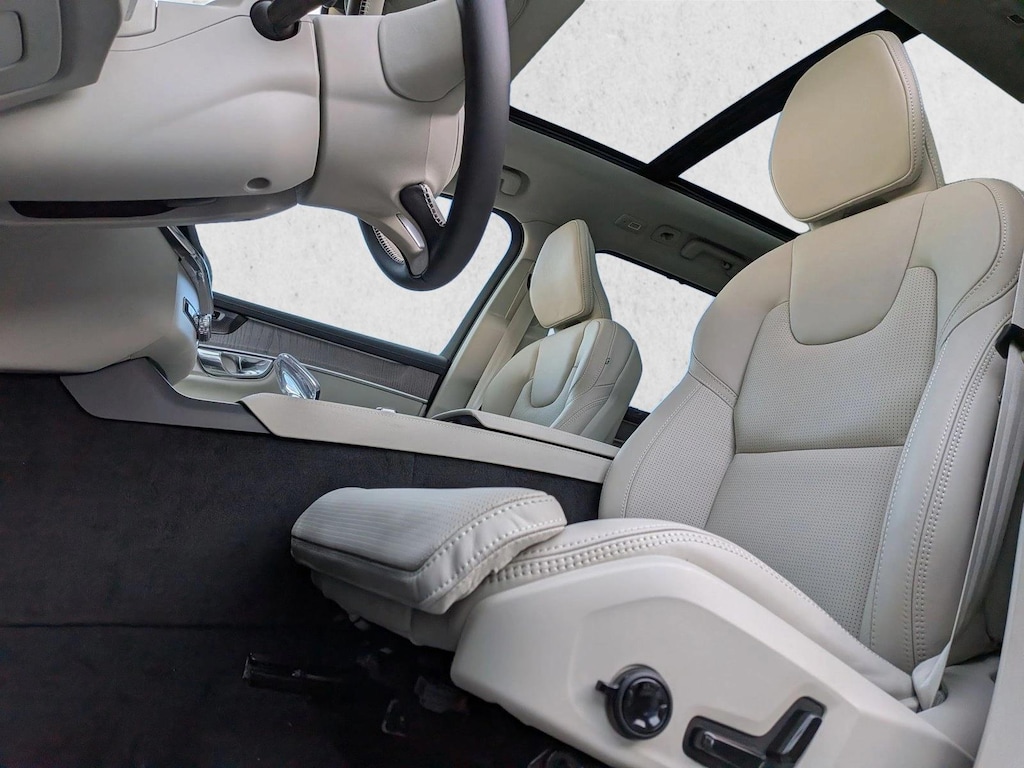 New 2026 Volvo XC90 Ultra SUV