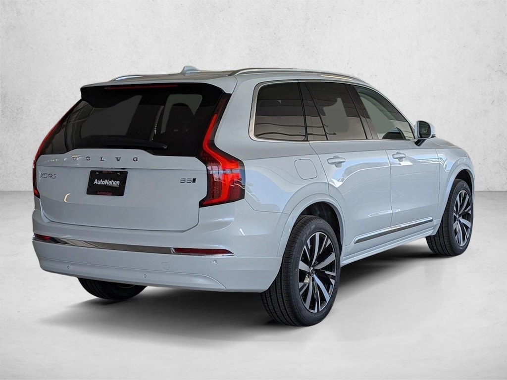 New 2026 Volvo XC90 Core SUV
