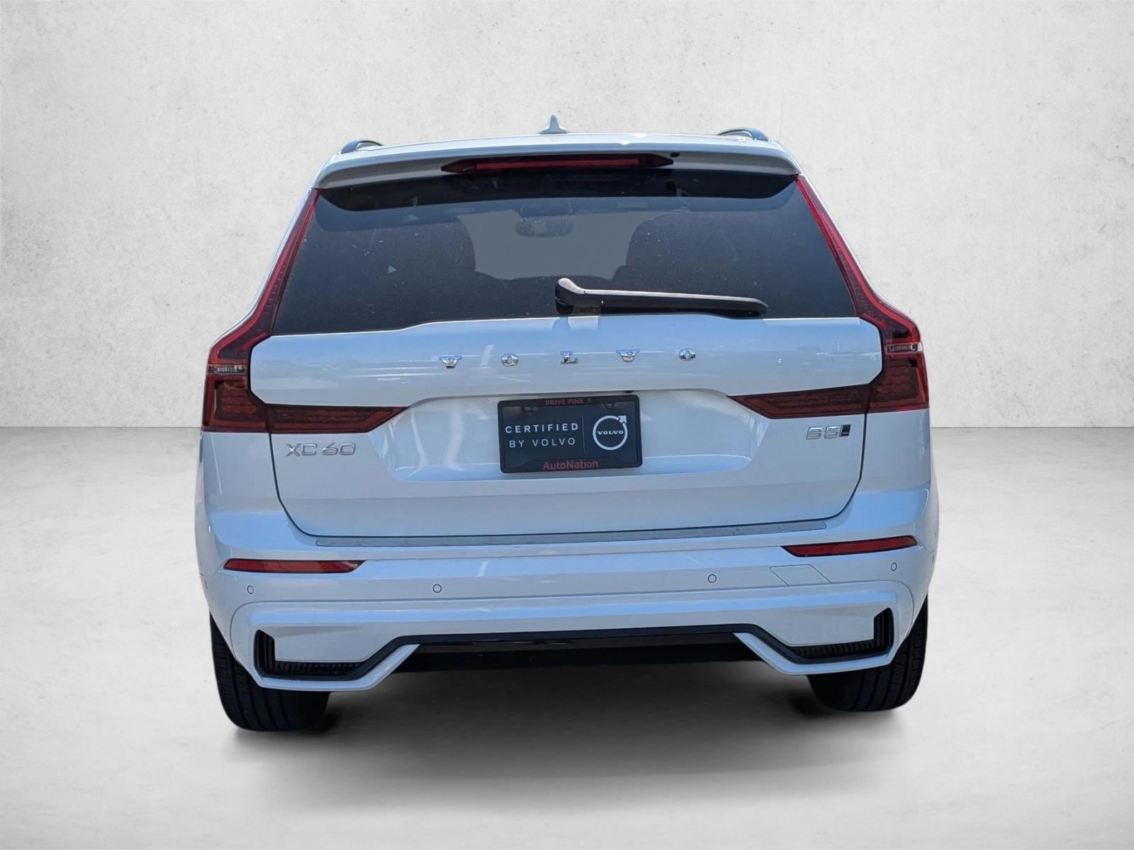 2026 Volvo XC60 B5 Plus photo 5