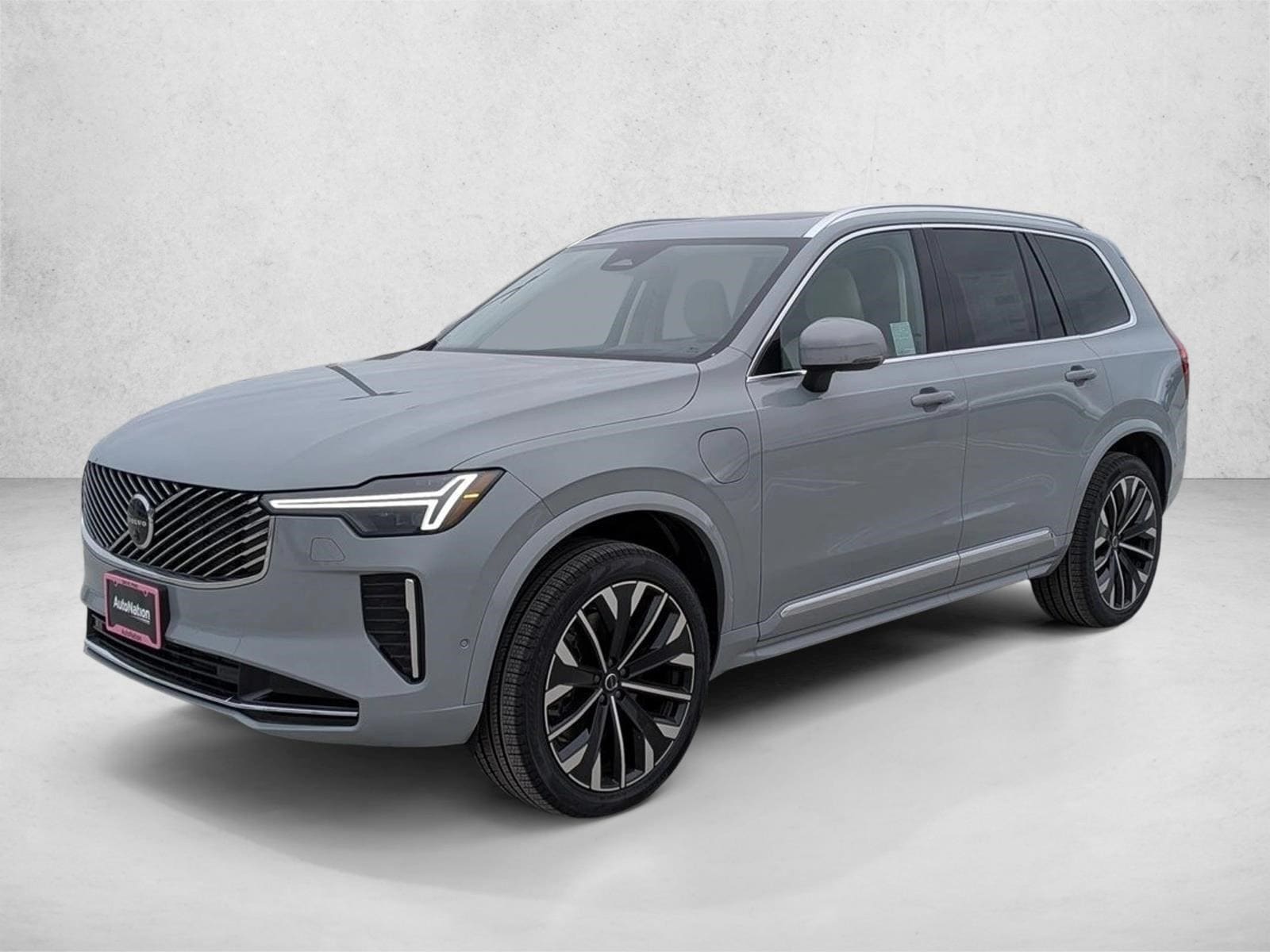2026 Volvo XC90 T8 Recharge Ultra Bright 4WD's photo