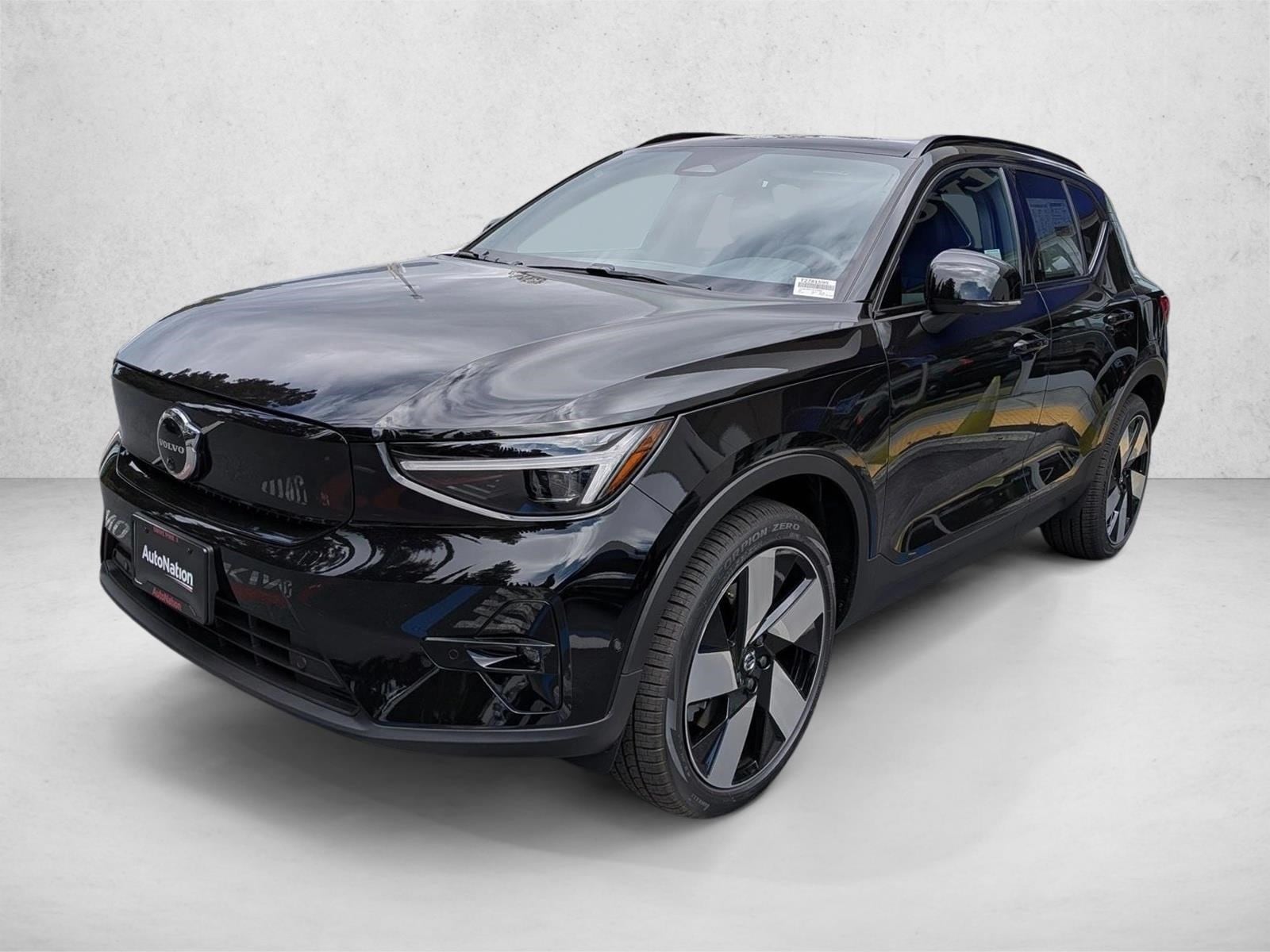2026 Volvo EX40 Twin Motor Plus AWD's photo