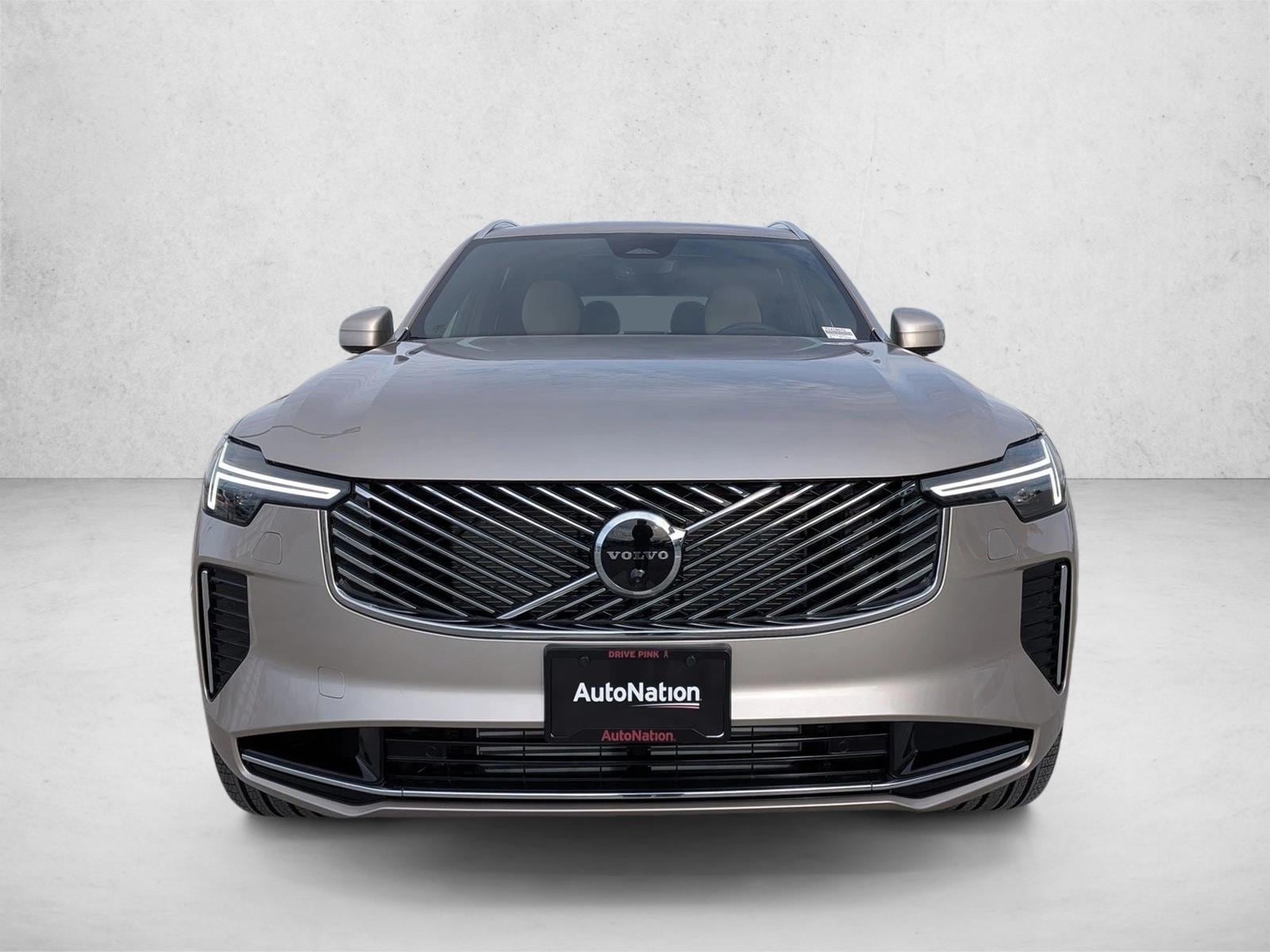 2026 Volvo XC90 plug-in hybrid Plus photo 6