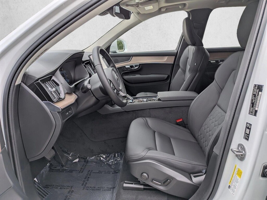 New 2026 Volvo XC90 plug-in hybrid Plus SUV