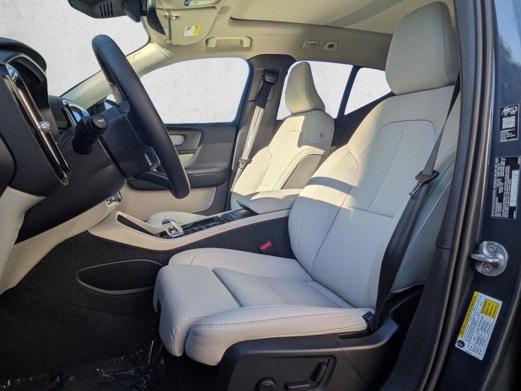 New 2026 Volvo XC40 Plus SUV