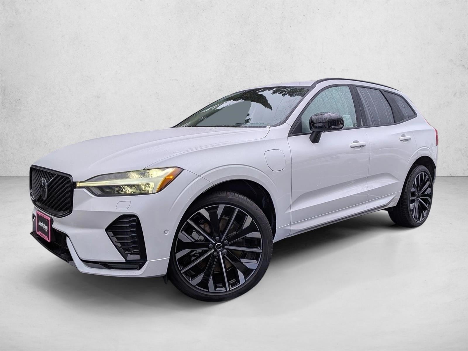 2026 Volvo XC60 Ultra's photo